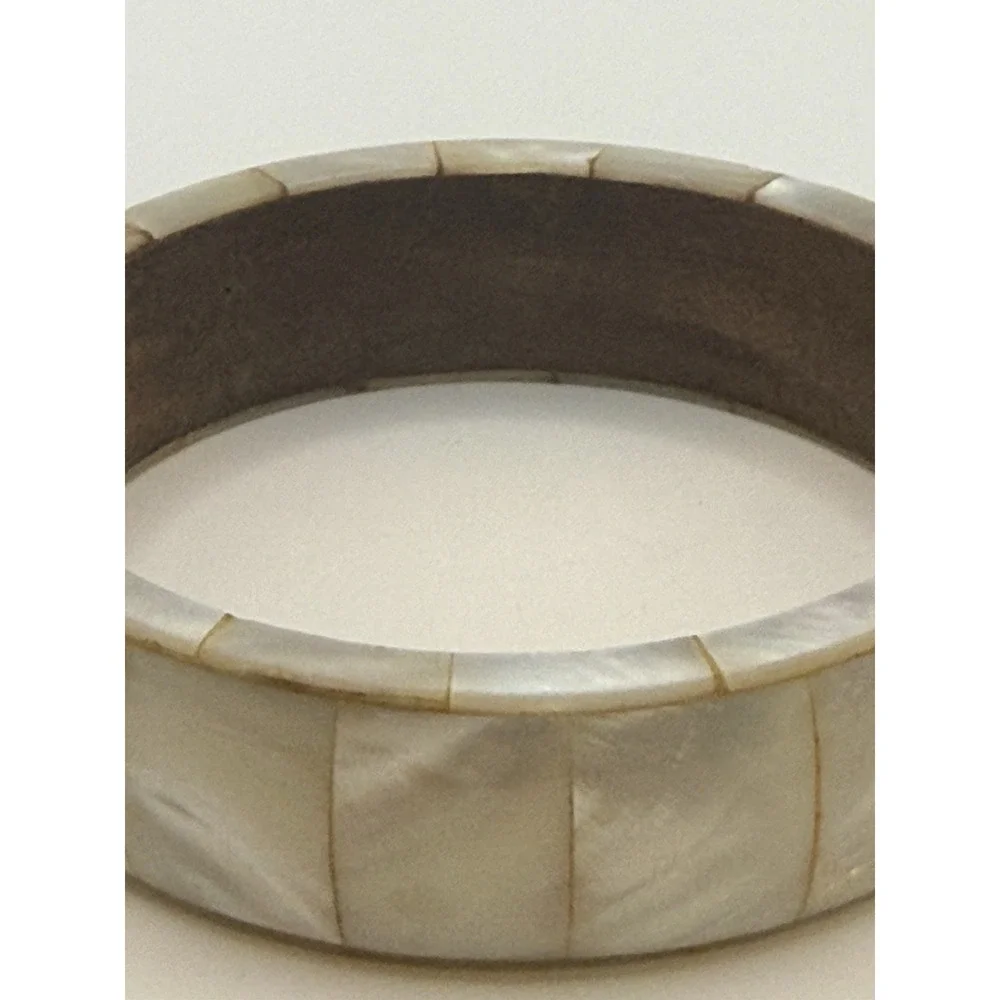 Mother of Pearl Bangle Bracelet Wood Interior Size 8